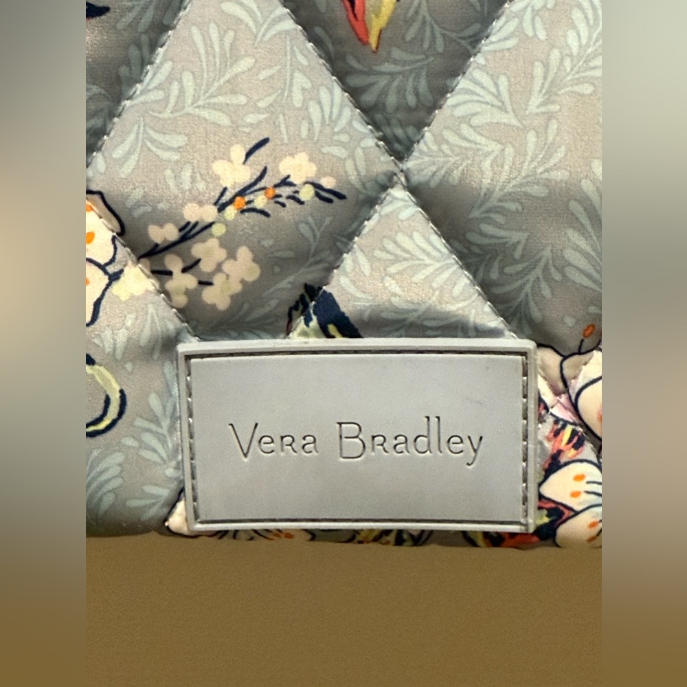 Vera Bradley padded lap top case - Picture 3 of 10